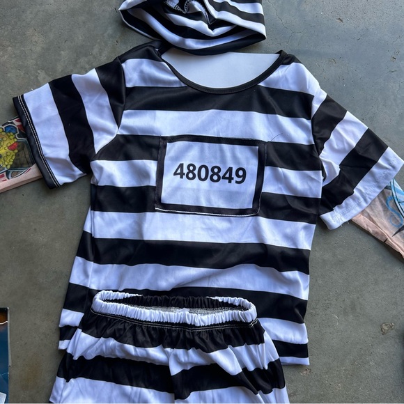 Spooktacular Creations Kids Prisoner Black & White Striped Costume | Size Large - Picture 3 of 16